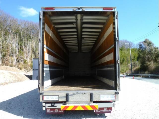 NISSAN DIESEL QUON 2020 Image 31