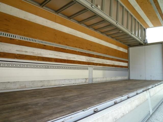 NISSAN DIESEL QUON 2020 Image 31