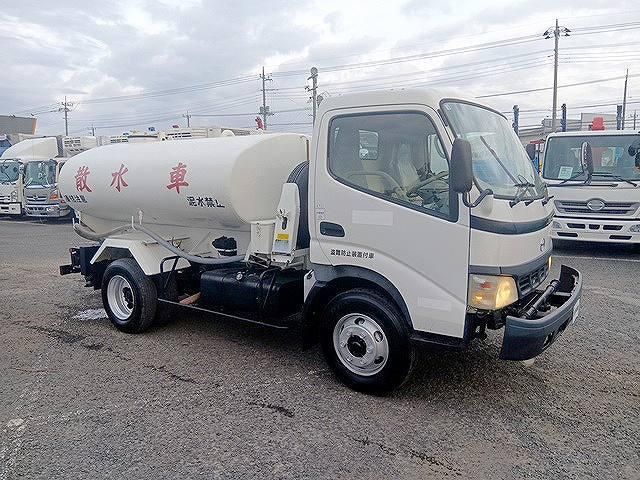 HINO DUTRO 2004 Image 31