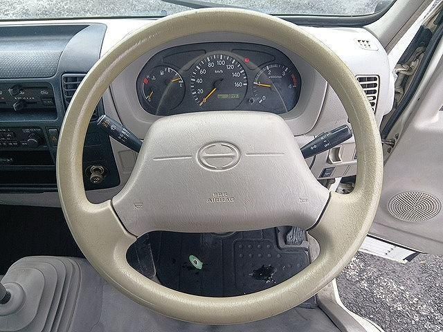 HINO DUTRO 2004 Image 31