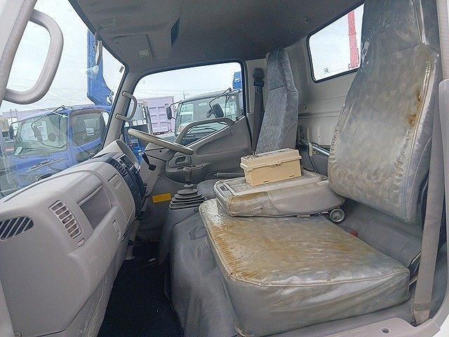 HINO DUTRO 2004 Image 31