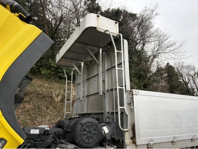 NISSAN DIESEL QUON 2014 Image 31