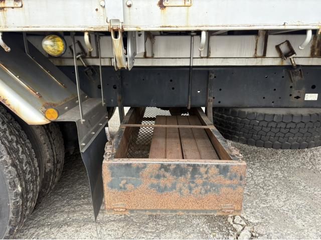 NISSAN DIESEL QUON 2014 Image 31