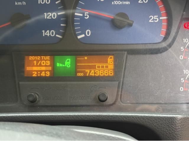 NISSAN DIESEL QUON 2014 Image 31