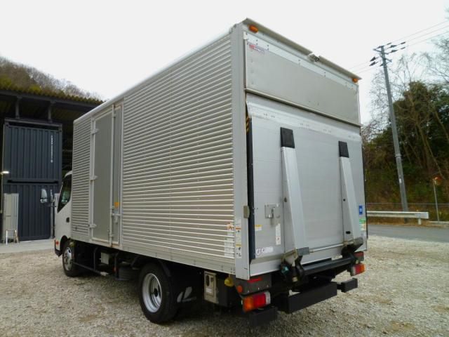 HINO DUTRO 2017 Image 31