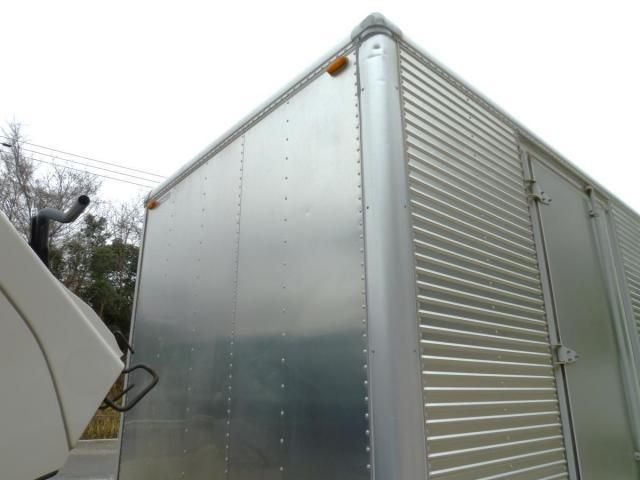 HINO DUTRO 2017 Image 31