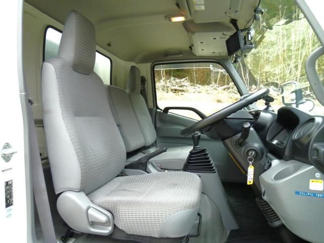 HINO DUTRO 2017 Image 31