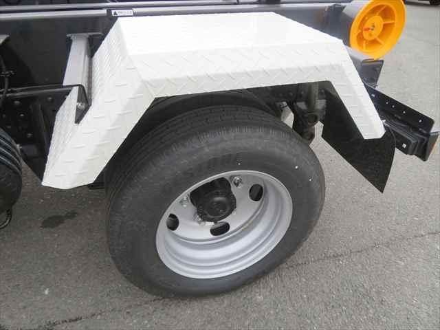 MITSUBISHI CANTER 2024 Image 31