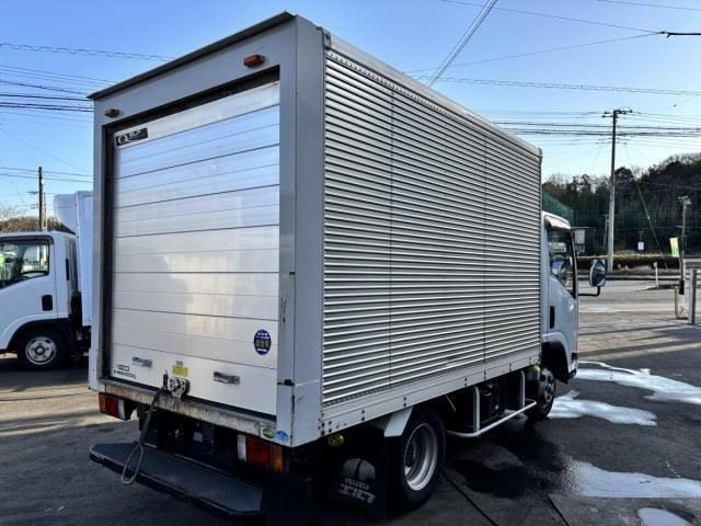 ISUZU ELF 2015 Image 31