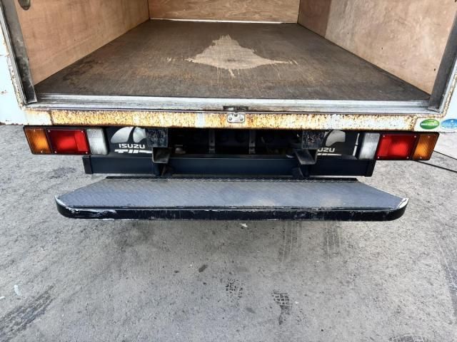 ISUZU ELF 2015 Image 31