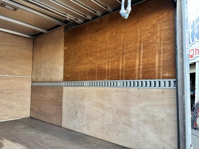 ISUZU ELF 2015 Image 31