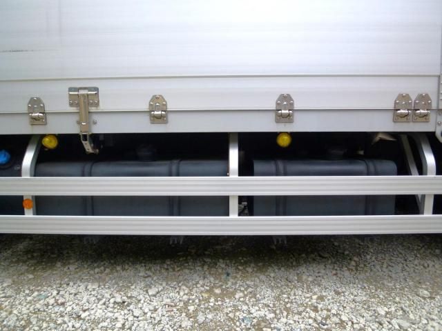 NISSAN DIESEL QUON 2021 Image 31