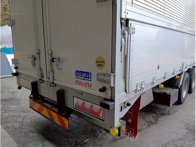 ISUZU GIGA 2020 Image 31