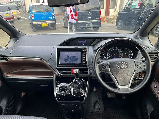 TOYOTA ESQUIRE 2015 Image 31