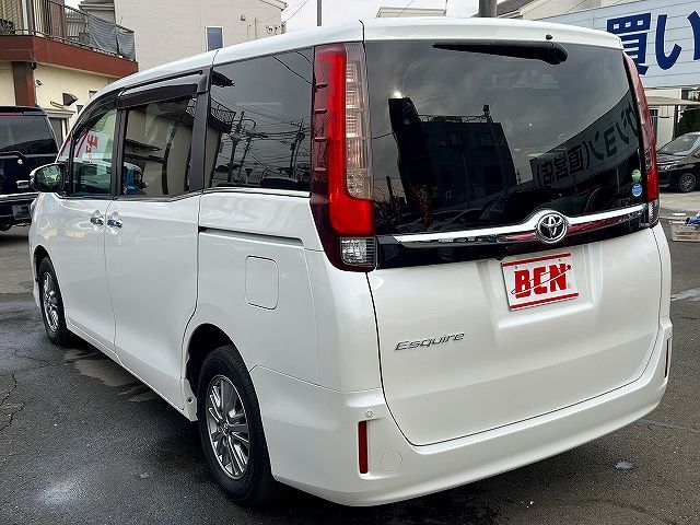 TOYOTA ESQUIRE 2015 Image 31