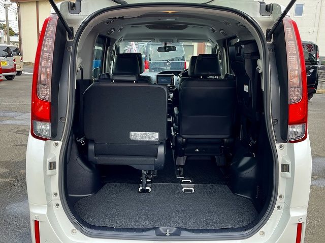 TOYOTA ESQUIRE 2015 Image 31