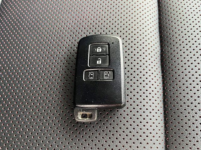 TOYOTA ESQUIRE 2015 Image 31