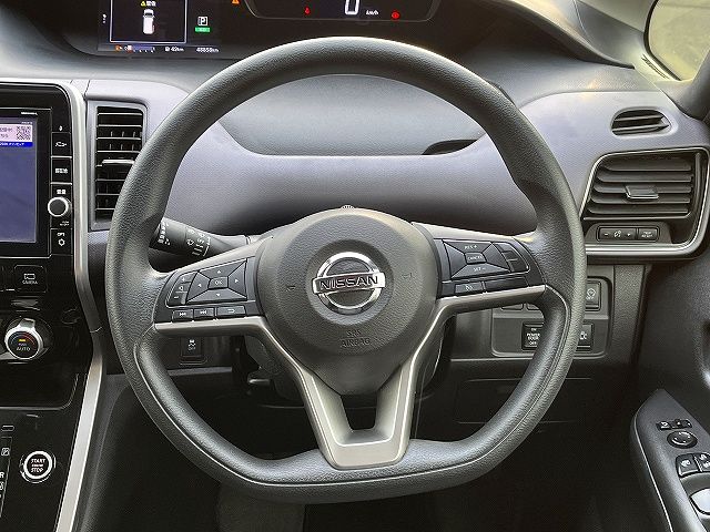 NISSAN SERENA  S-HYBRID 2017 Image 31