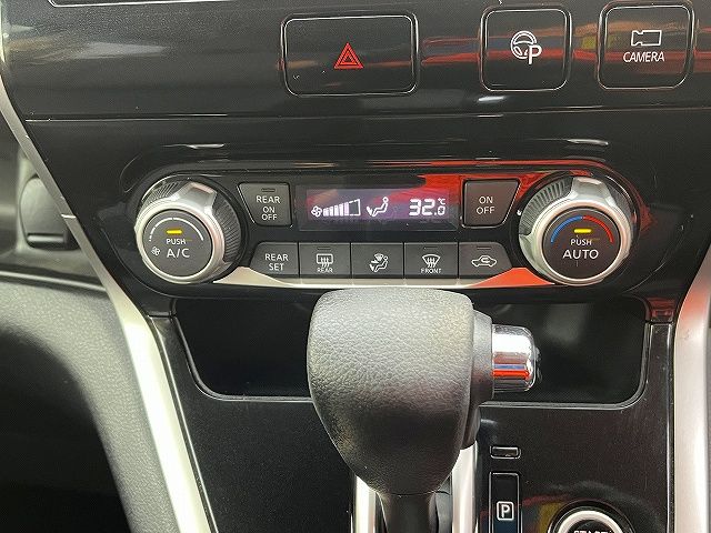 NISSAN SERENA  S-HYBRID 2017 Image 31