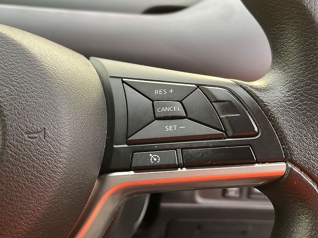 NISSAN SERENA  S-HYBRID 2017 Image 31