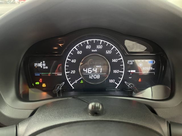 NISSAN NOTE 2017 Image 31