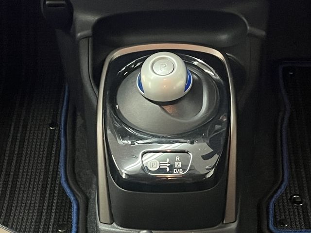 NISSAN NOTE 2017 Image 31