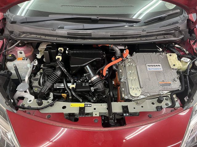 NISSAN NOTE 2017 Image 31