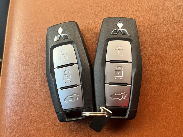 MITSUBISHI OUTLANDER PHEV 2022 Image 31