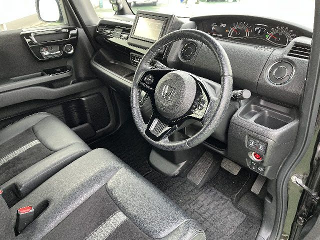 HONDA N BOX CUSTOM 2022 Image 31