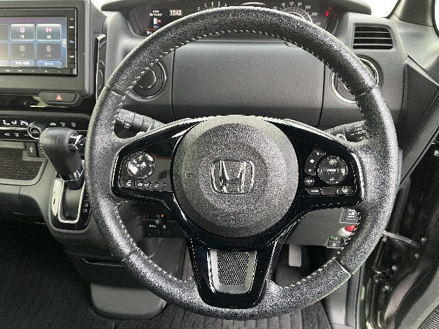 HONDA N BOX CUSTOM 2022 Image 31