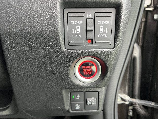 HONDA N BOX CUSTOM 2022 Image 31