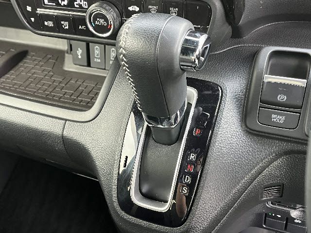 HONDA N BOX CUSTOM 2022 Image 31