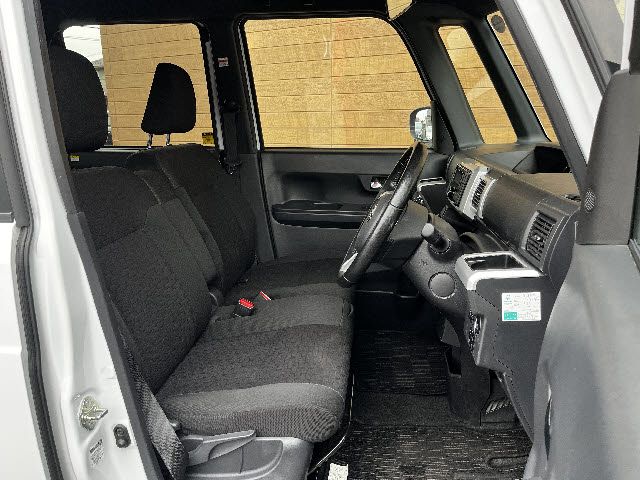 TOYOTA PIXIS MEGA 4WD 2021 Image 31