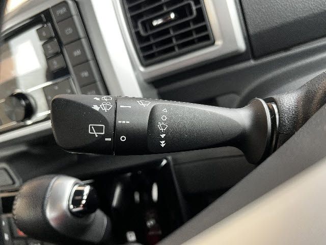 TOYOTA PIXIS MEGA 4WD 2021 Image 31