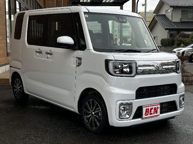 TOYOTA PIXIS MEGA 4WD 2021 Image 31