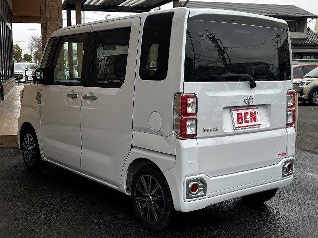 TOYOTA PIXIS MEGA 4WD 2021 Image 31