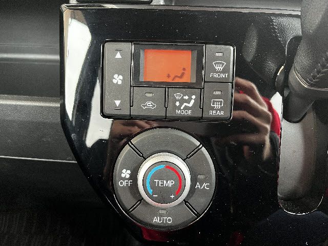 TOYOTA PIXIS MEGA 4WD 2021 Image 31