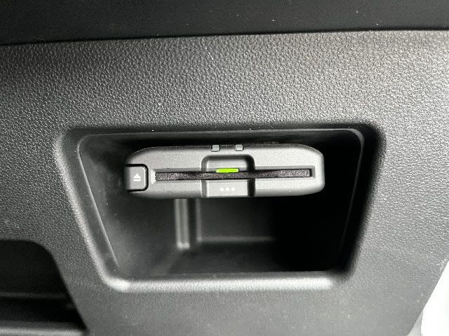 TOYOTA PIXIS MEGA 4WD 2021 Image 31