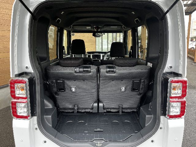 TOYOTA PIXIS MEGA 4WD 2021 Image 31