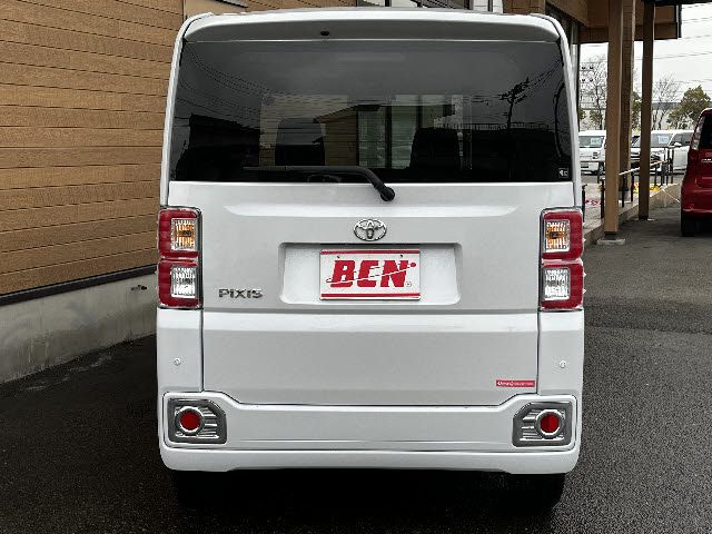 TOYOTA PIXIS MEGA 4WD 2021 Image 31