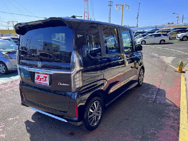HONDA N BOX CUSTOM 2022 Image 31