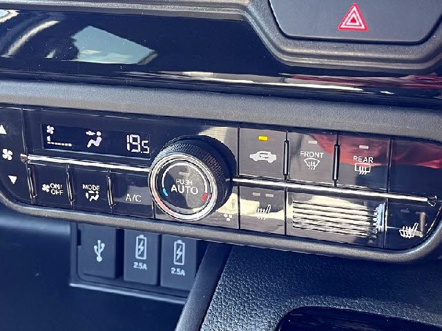 HONDA N BOX CUSTOM 2022 Image 31