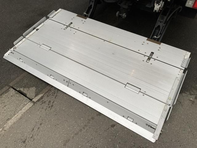 HINO DUTRO 2013 Image 31