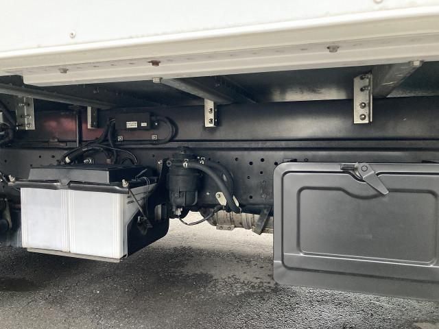 HINO DUTRO 2013 Image 31