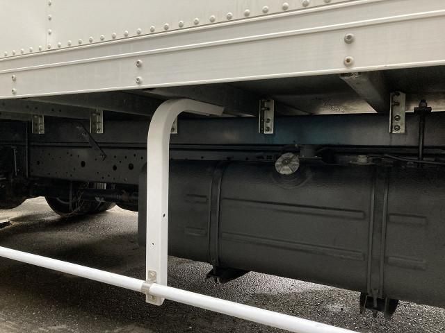 HINO DUTRO 2013 Image 31