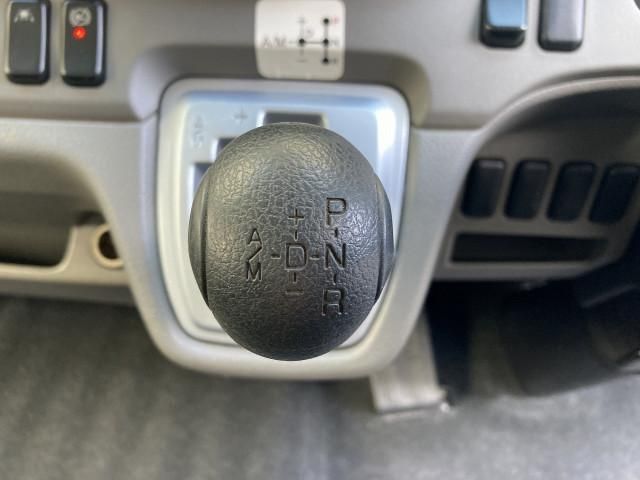 MITSUBISHI CANTER 2019 Image 31