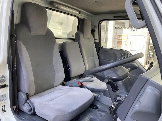 ISUZU ELF 2015 Image 31