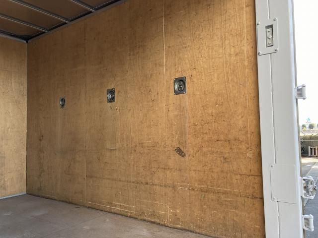 ISUZU ELF 2015 Image 31