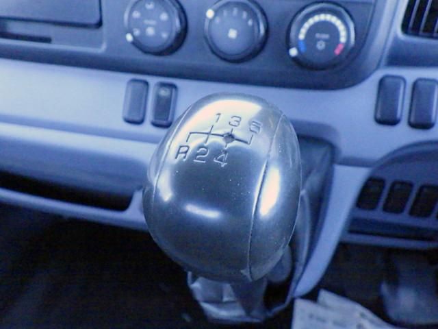 MITSUBISHI CANTER 2015 Image 31