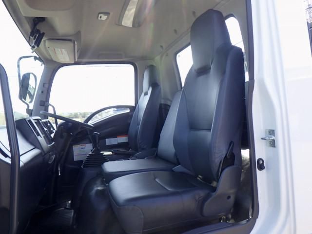 ISUZU FORWARD 2023 Image 31